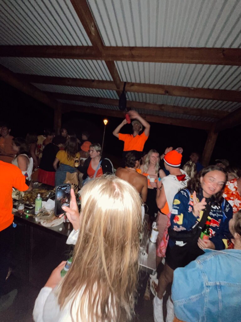 Koningsdag in Australië in Byron Bay Beach Party